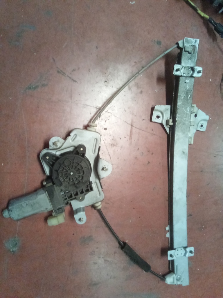 Elevalunas delantero izquierdo Kia picanto '05