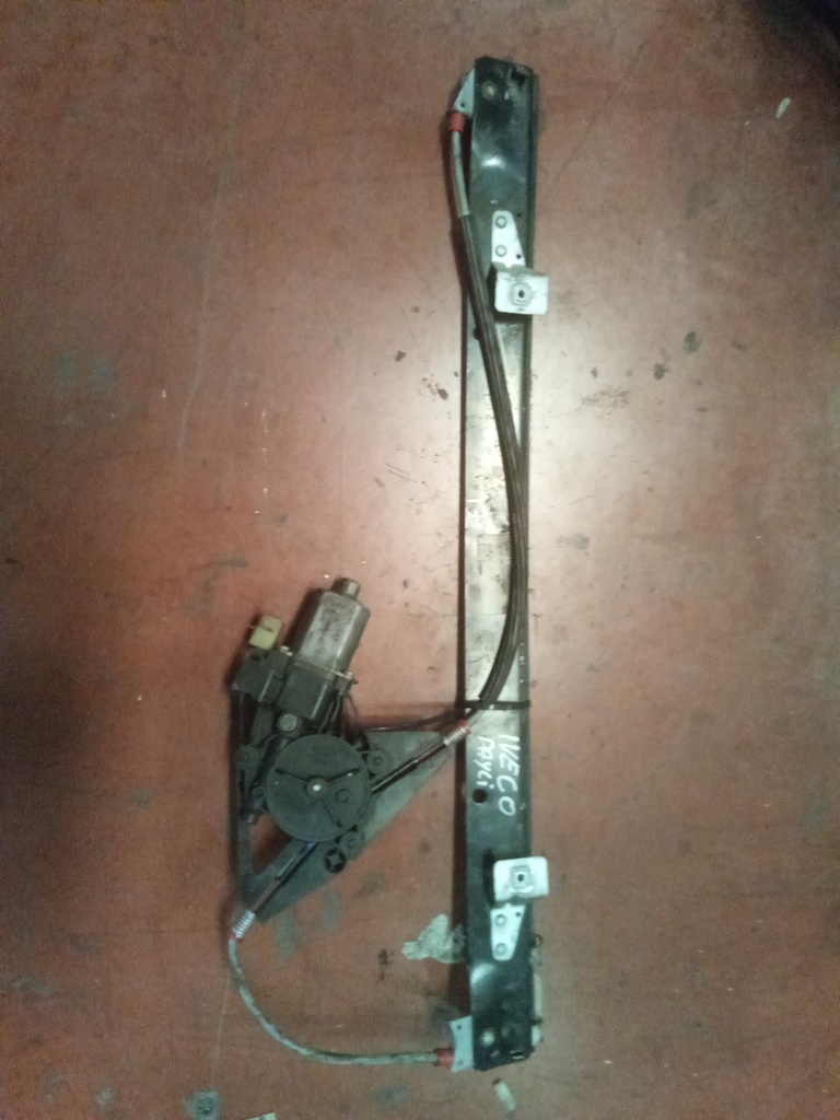 Elevalunas delantero izquierdo Iveco daily '15