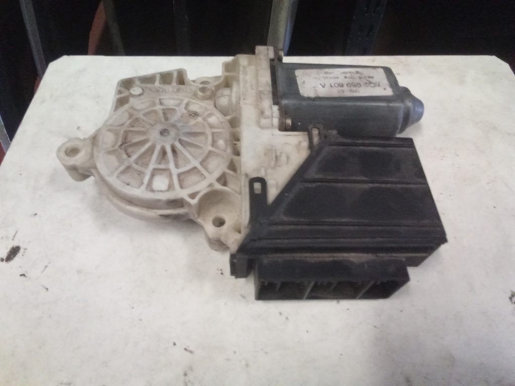 Motor elevalunas delantero derecho seat Ibiza '03
