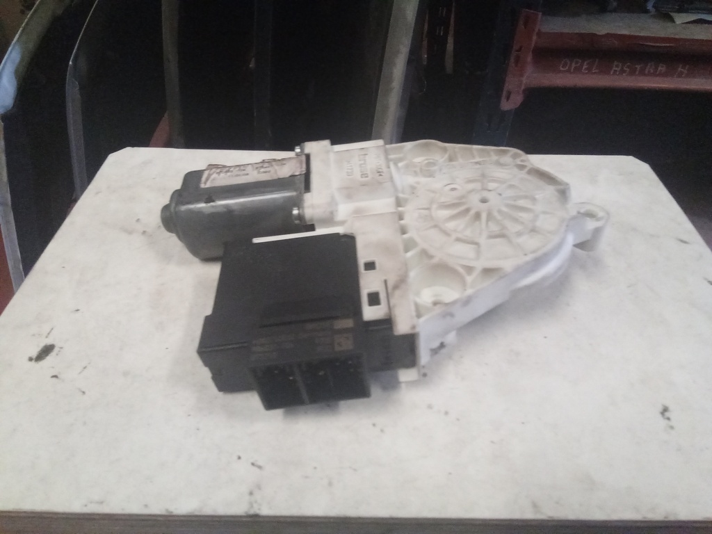 Motor elevalunas delantero izquierdo seat Ibiza '05