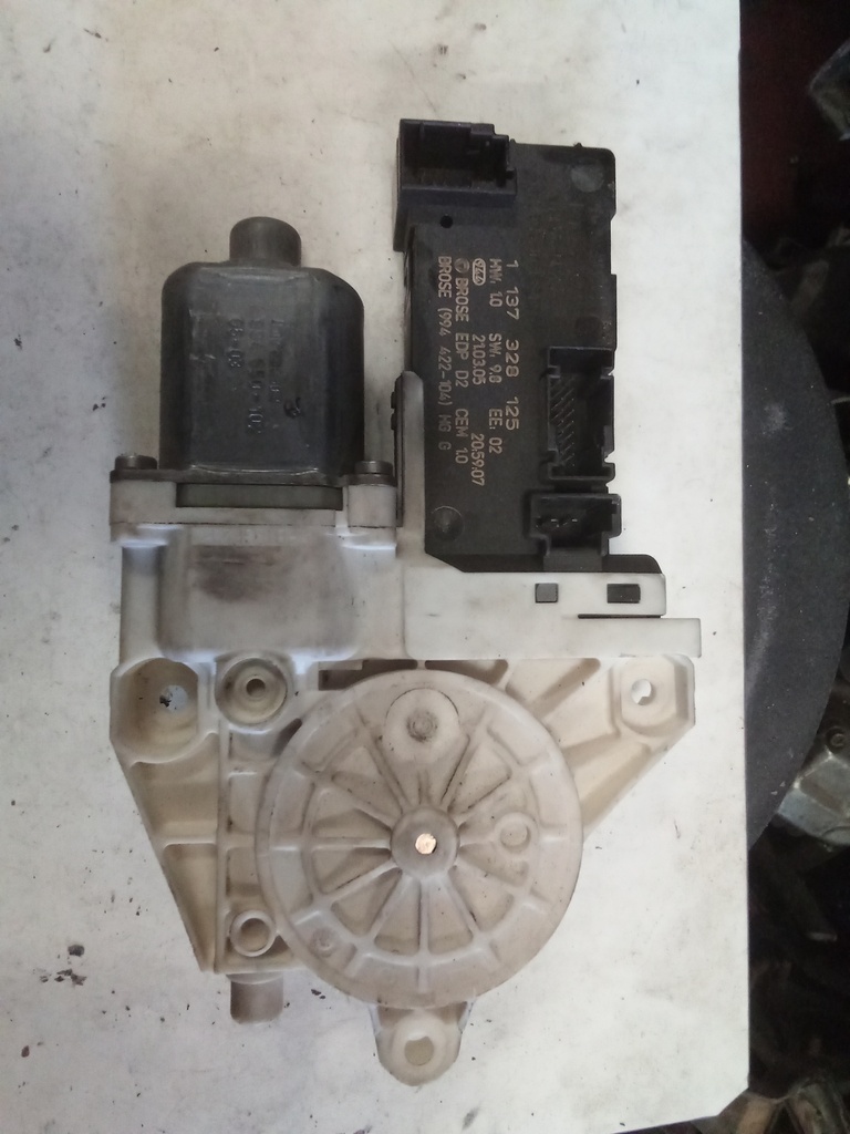 Motor elevalunas delantero izquierdo Peugeot 407 '06