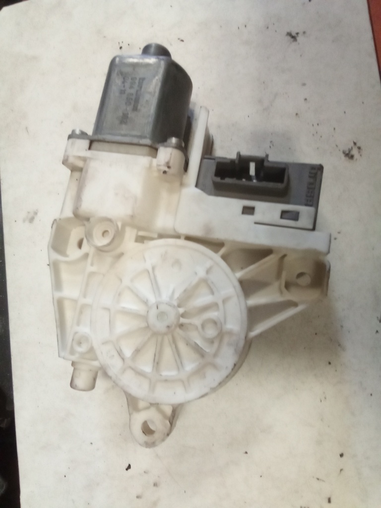 Motor elevalunas trasero derecho Peugeot 407 '06