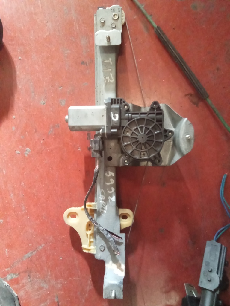 Elevalunas trasero izquierdo Renault captur '16