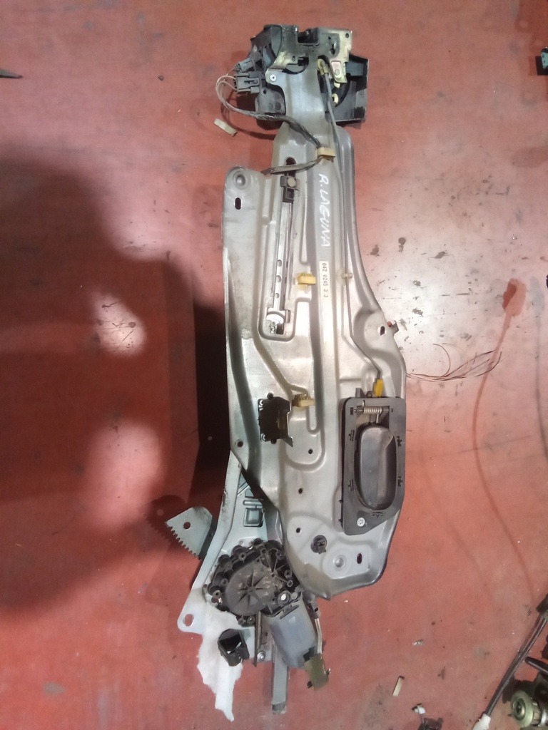 Elevalunas delantero izquierdo Renault laguna '98