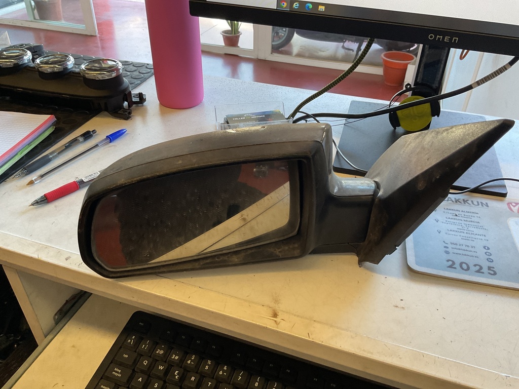 Retrovisor izquierdo kia rio ‘05