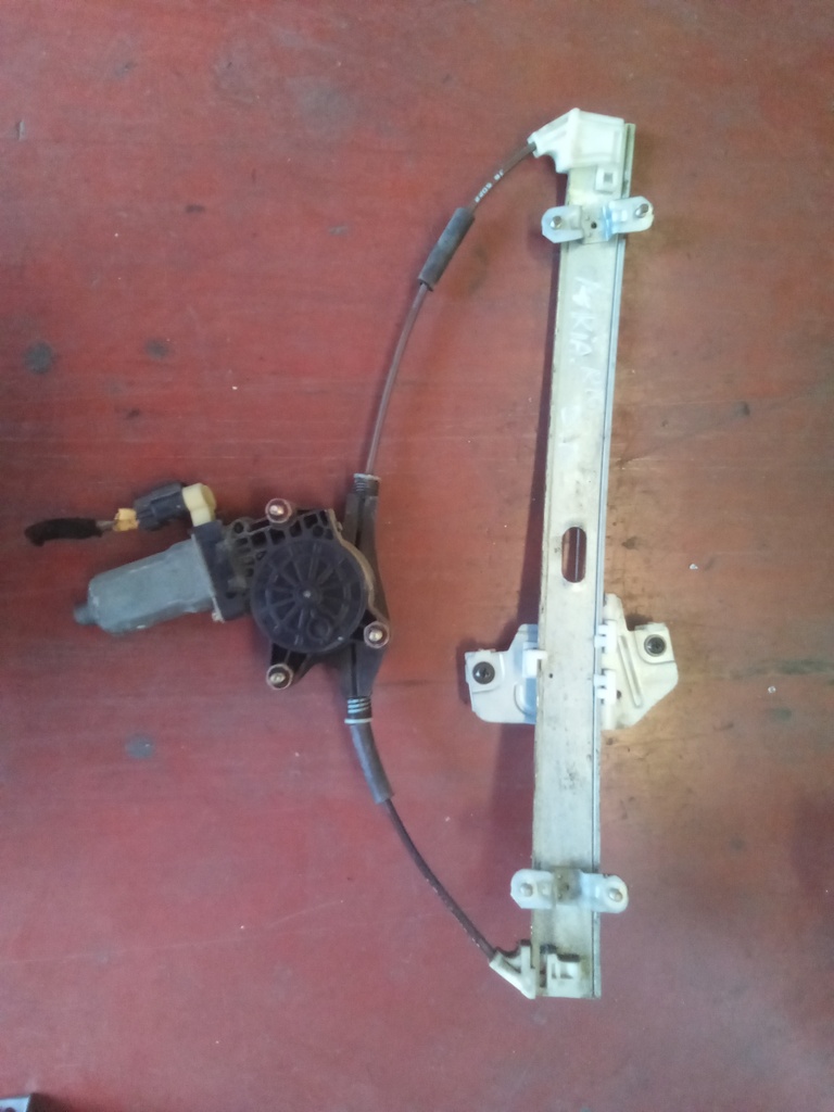 Elevalunas delantero derecho 5p Kia rio '06