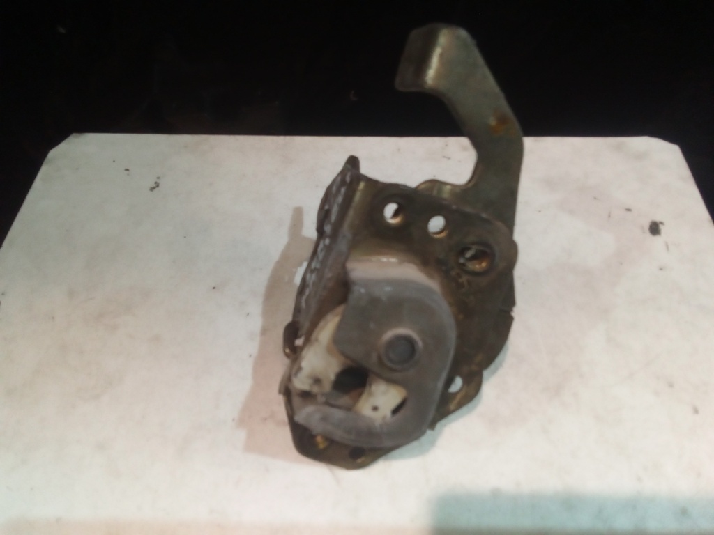 Cerradura delantera derecha seat marbella '96