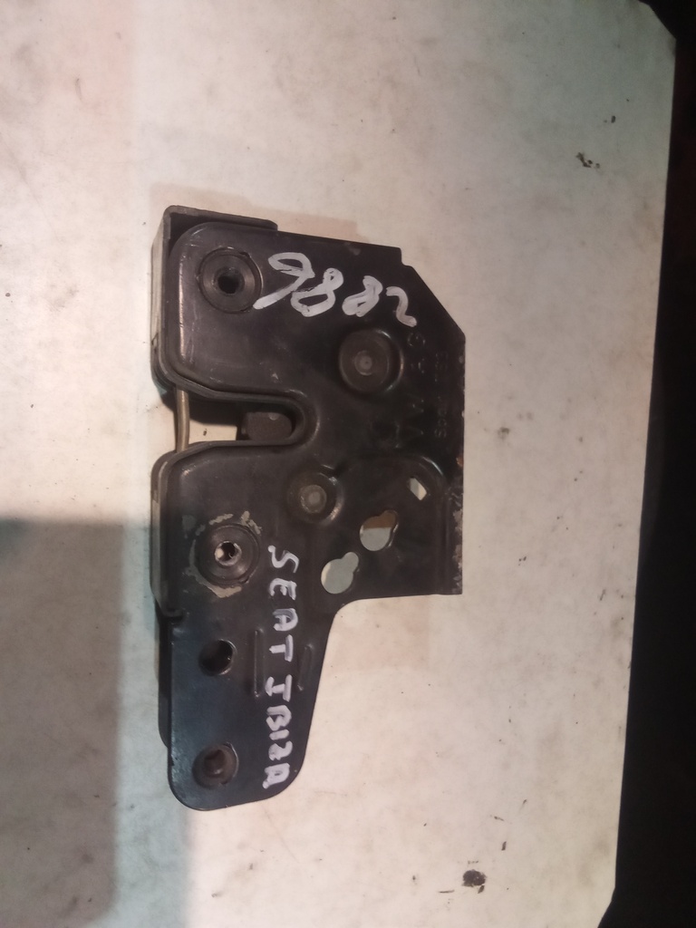 Cerradura capo seat Ibiza '04