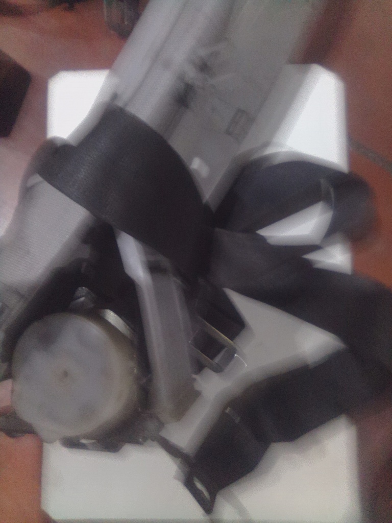 Cinturon delantero derecho opel vectra c '02