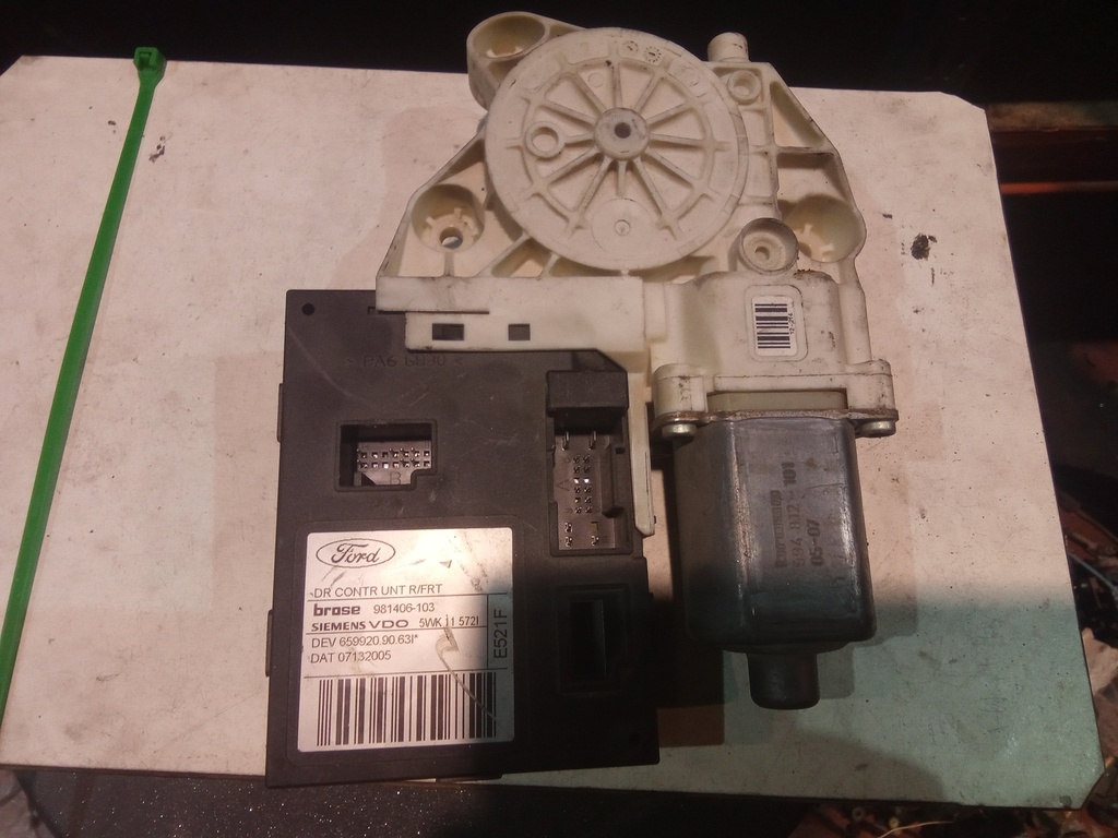 Motor elevaluna delantero derecho Ford cmax '07
