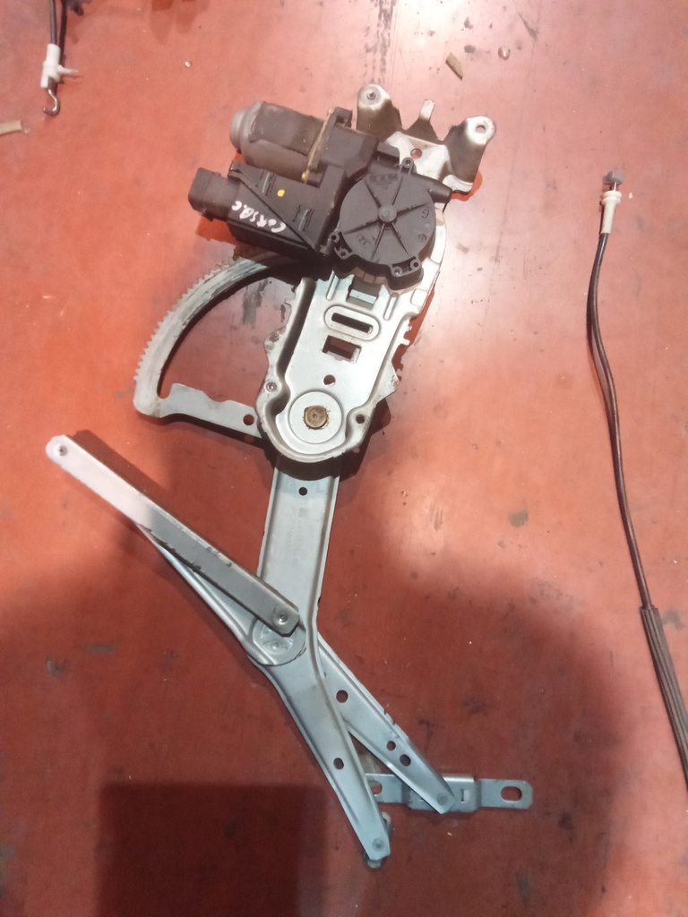 Elevalunas delantero derecho 3p Opel corsa c '03