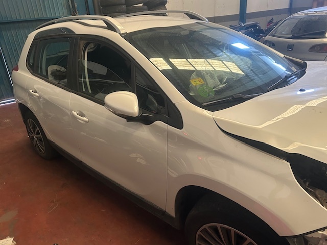 0330 PEUGEOT 2008 1.6 HDI 2015
