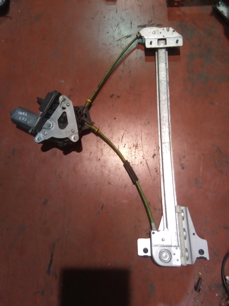 Elevalunas trasero izquierdo Peugeot 807 '02