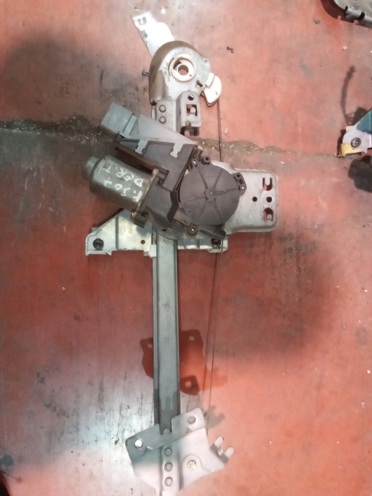 Elevalunas trasero derecho Peugeot 307 '01