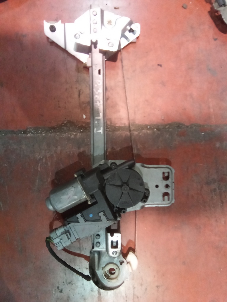 Elevalunas trasero izquierdo Peugeot 307 '01