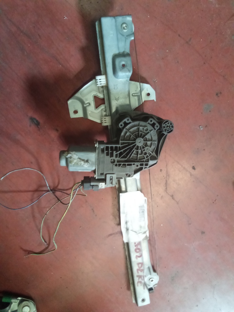 Elevalunas delantero derecho citroen c4 '13