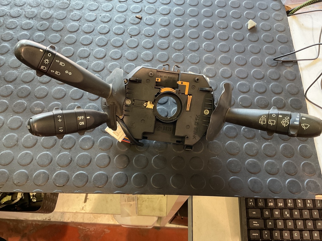 Mando multifuncion alfa romeo 147 04