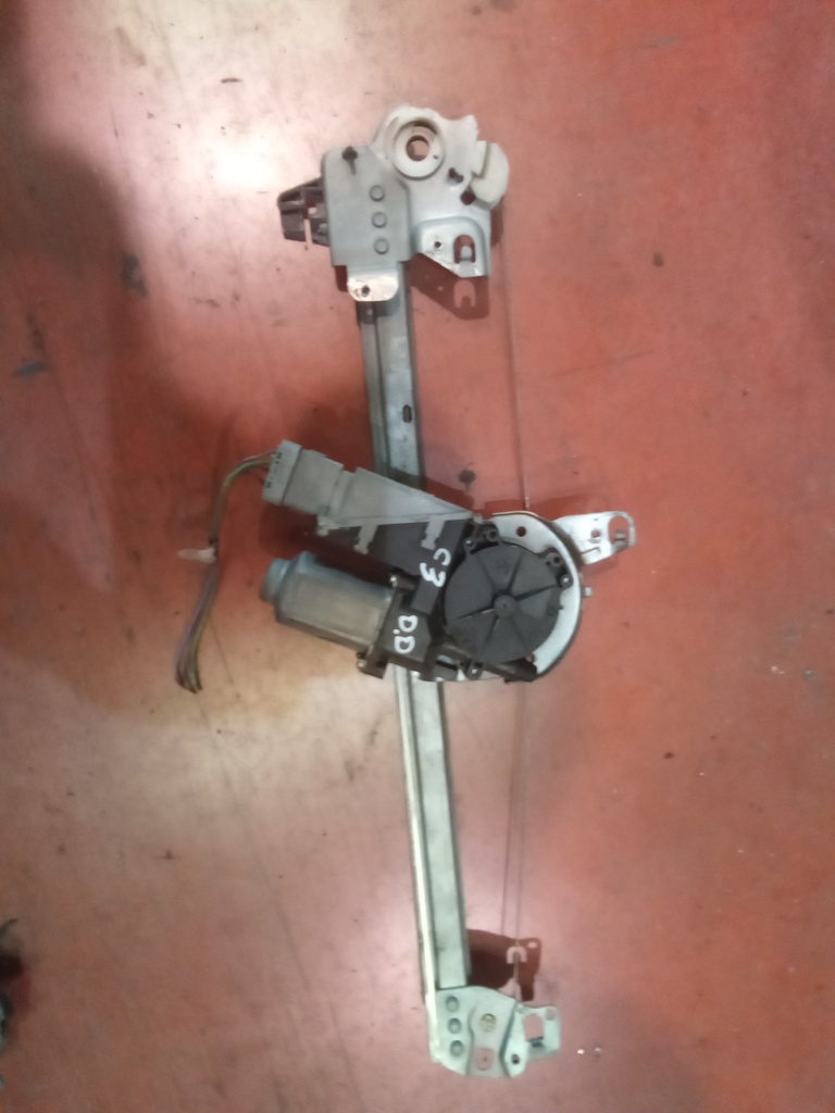 Elevalunas delantero derecho citroen c3 '04