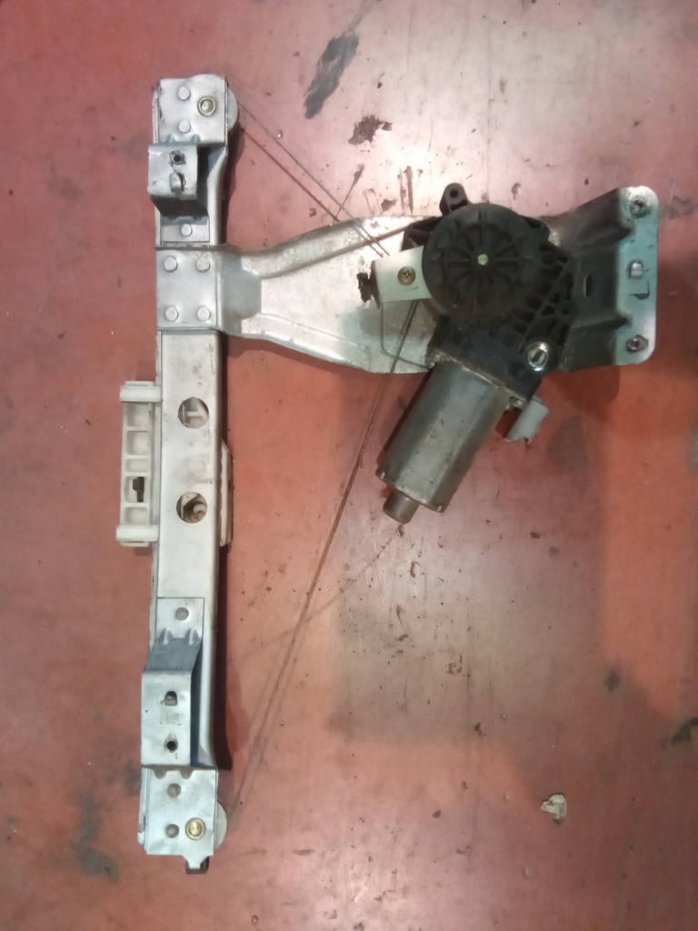 Elevalunas trasero derecho citroen c3 '04