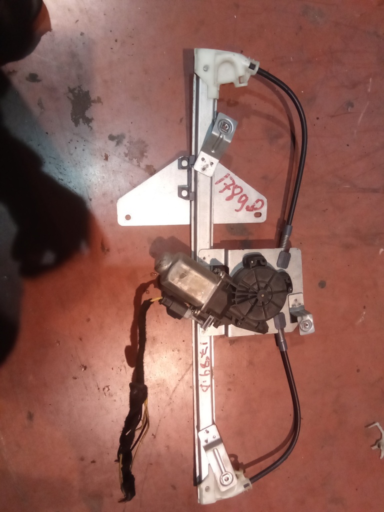 Elevalunas delantero derecho citroen c3 '08