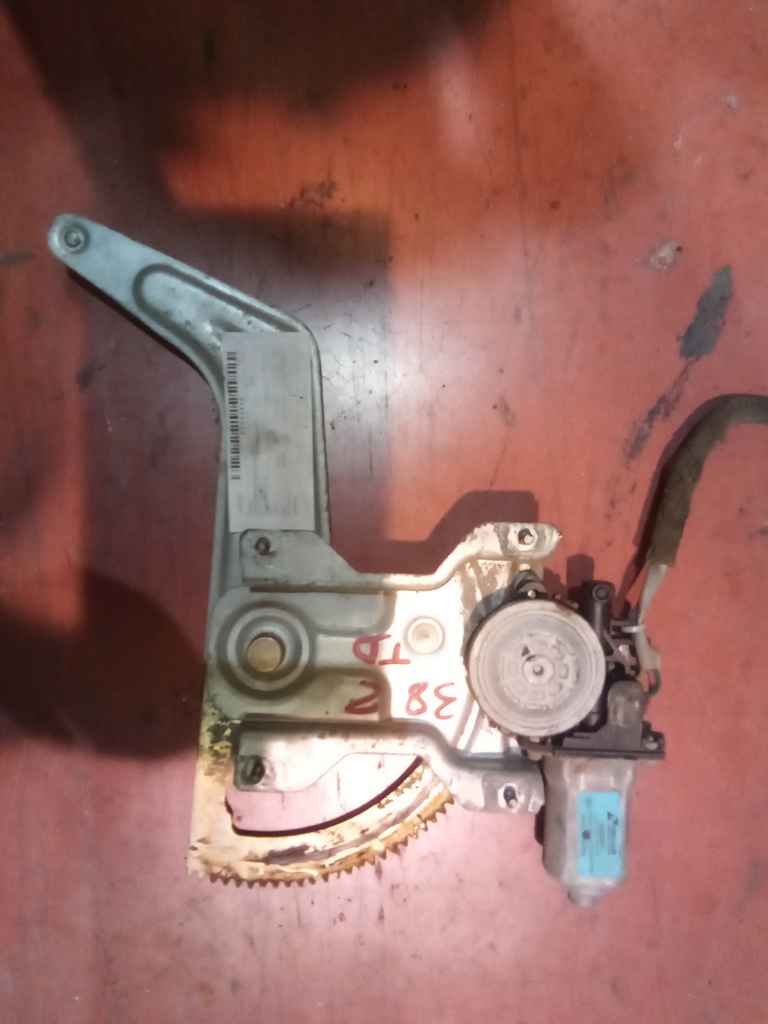 Elevalunas trasero derecho Kia rio '03