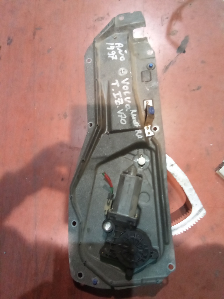 Elevalunas trasero izquierdo Volvo v70 '97