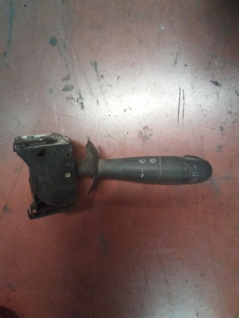 Mando de limpiaparabrisas renault trafic '06