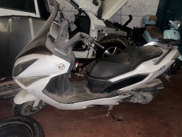 0411 DAELIM SV 125CC 2013