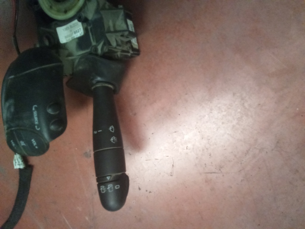 Mando de limpiaparabrisas renault kangoo '01