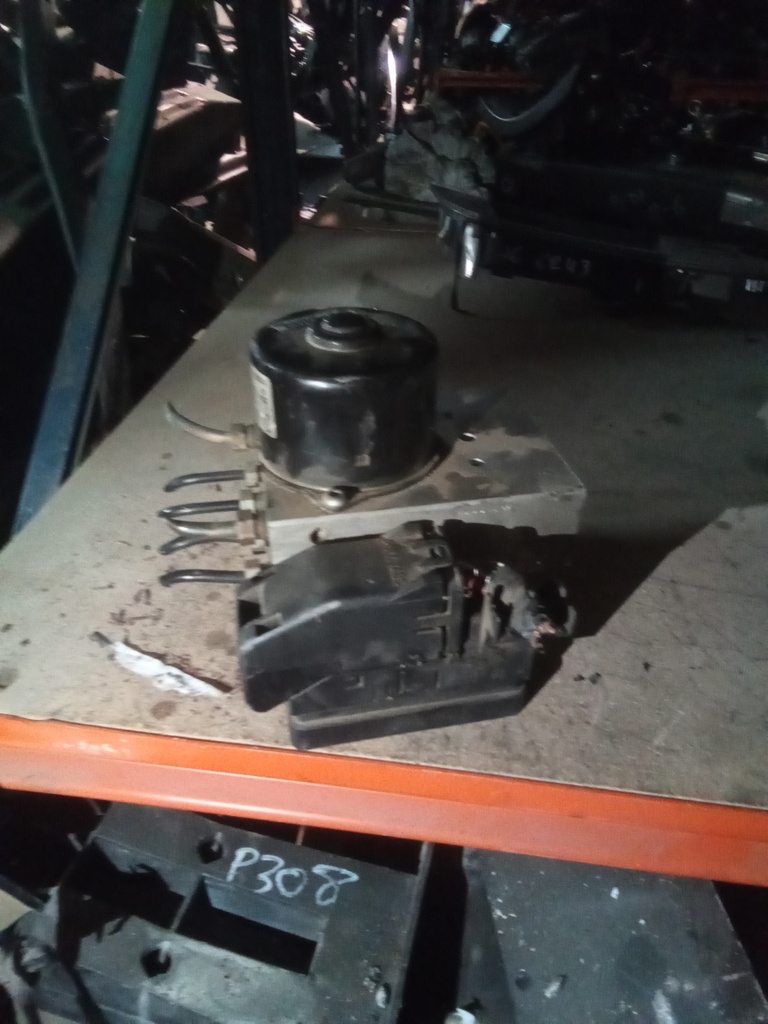 Módulo ABS Volvo s60 '04