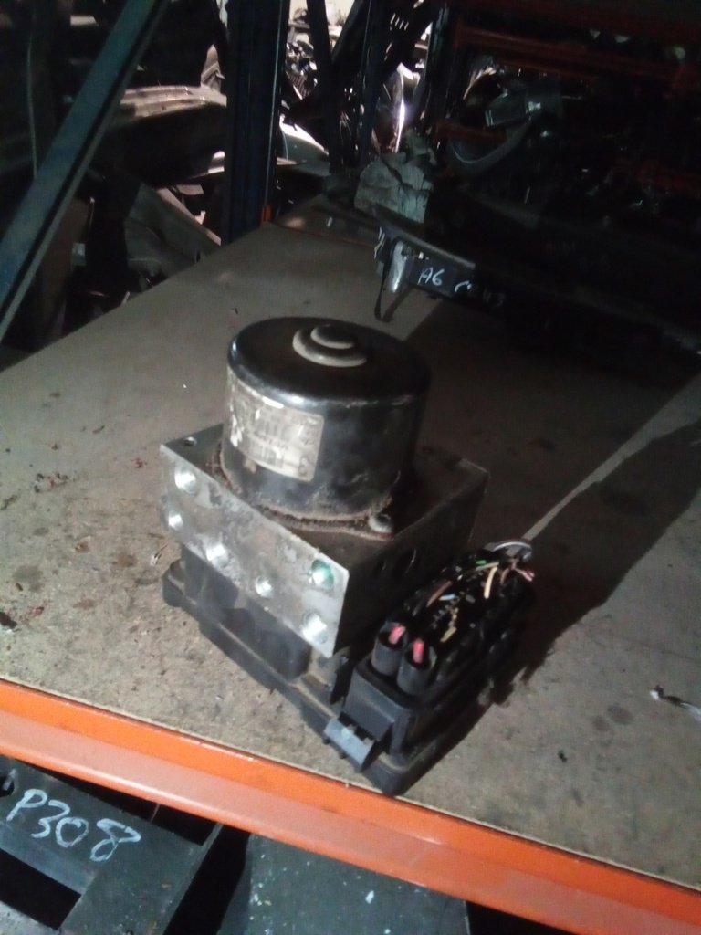 Módulo ABS Volvo s60 '04