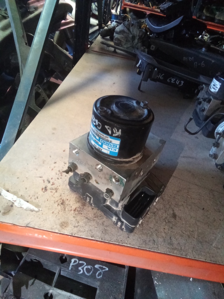 Módulo ABS Kia Carnival '01