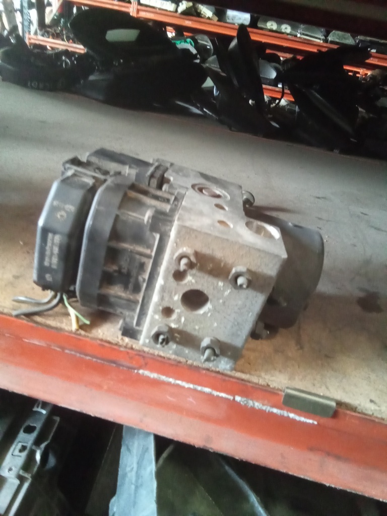 Módulo ABS Nissan Almera '01