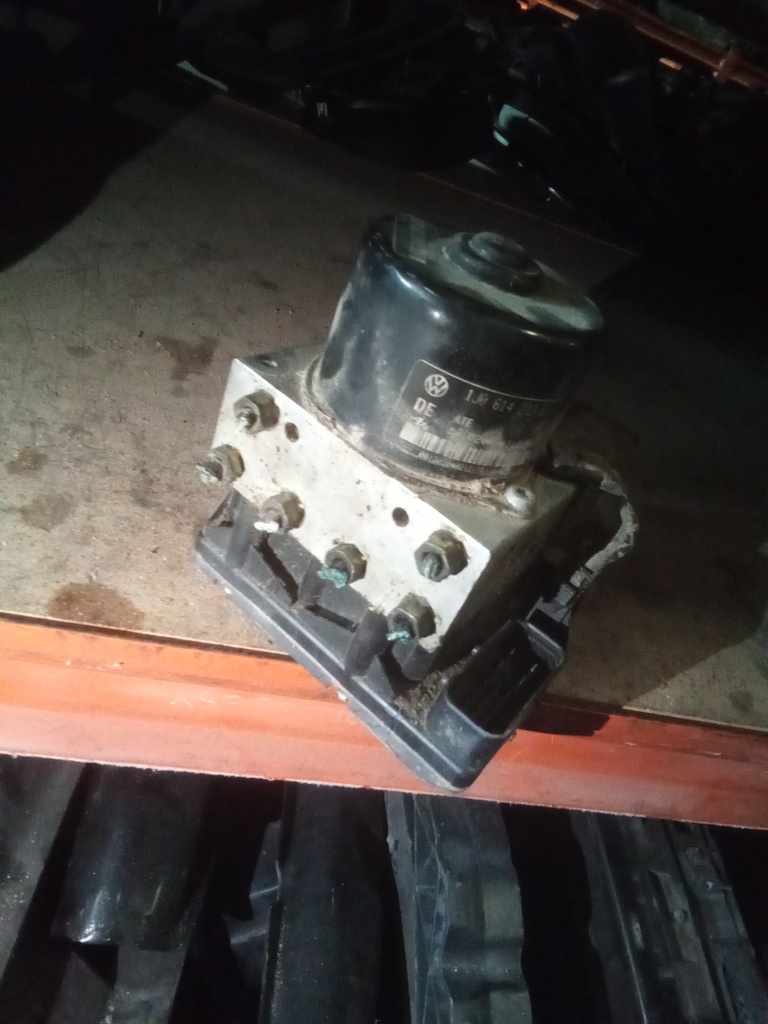 Módulo ABS skoda octavia '01