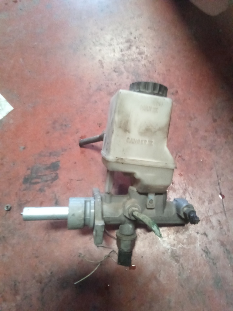 Bomba de freno citroen c5 2.0 hdi '05