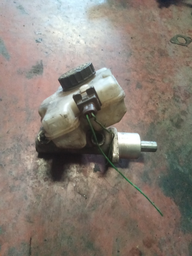 Bomba de freno citroen saxo 1.5D '99