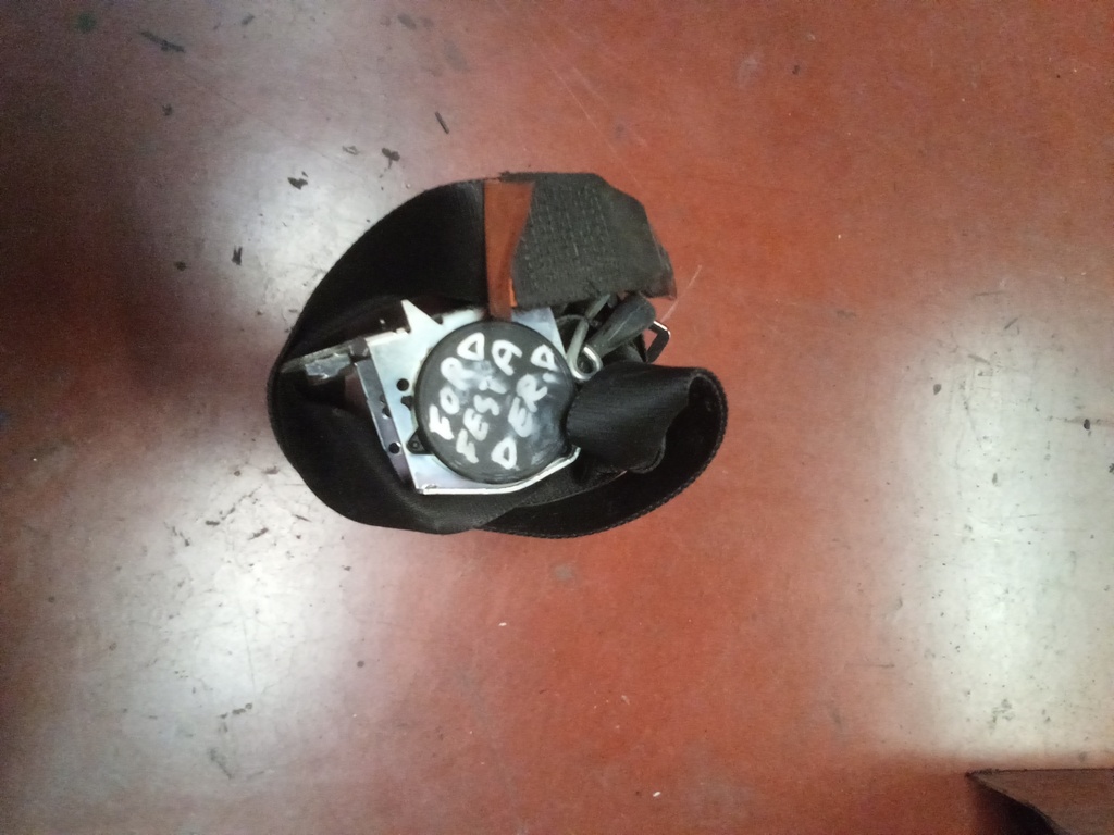 Cinturon delantero derecho ford fiesta '07