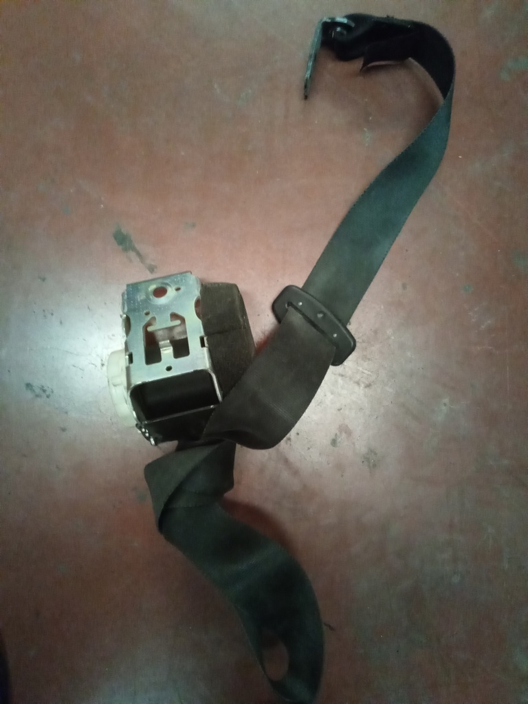 Cinturon trasero izquierdo 3p ford focus '05