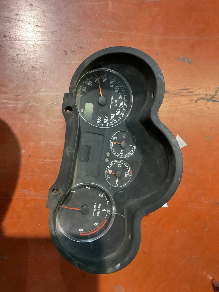 Cuadro instrumentos alfa romeo 147 2004