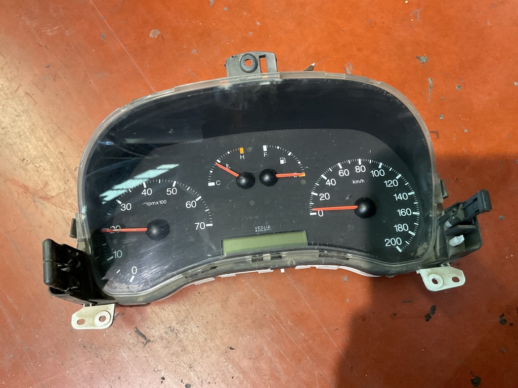Cuadro instrumentos fiat punto ll 2003