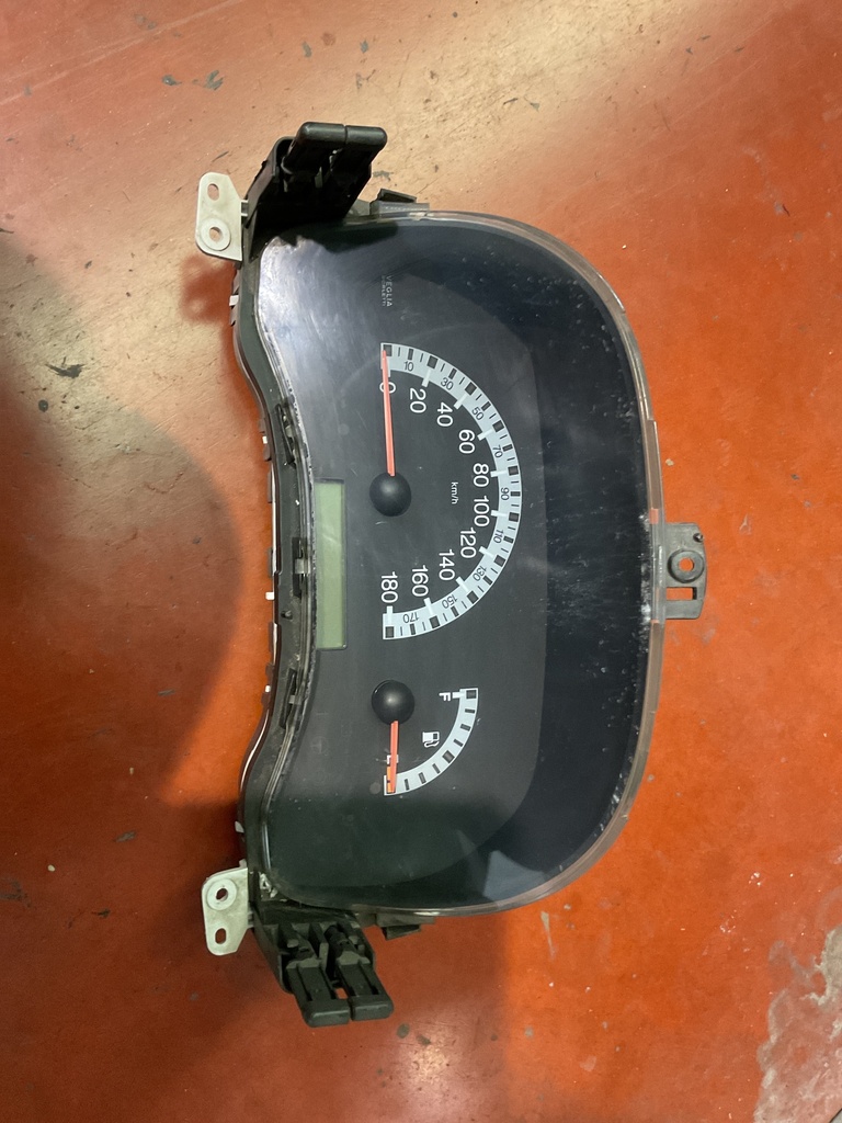 Cuadro instrumentos fiat punto ii 2000