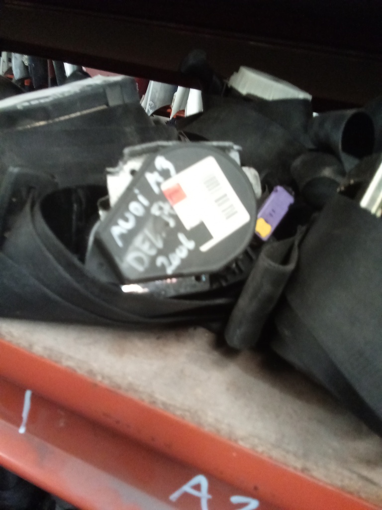 Cinturon delantero izquierdo audi a3 '06