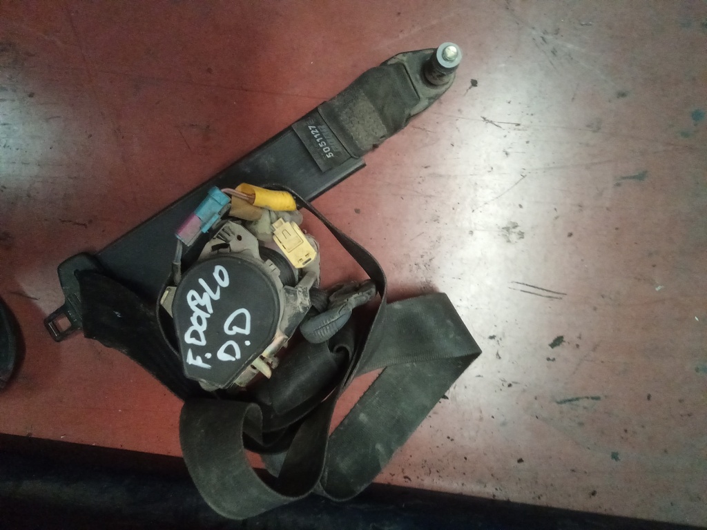 Cinturon delantero derecho fiat doblo '05