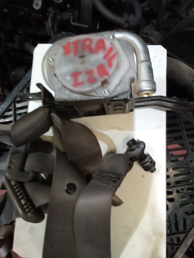 Cinturon delantero izquierdo nissan x-trail '04