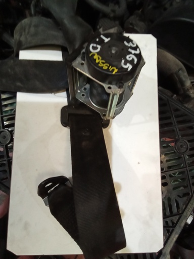 Cinturon trasero derecho nissan Qashqai '07