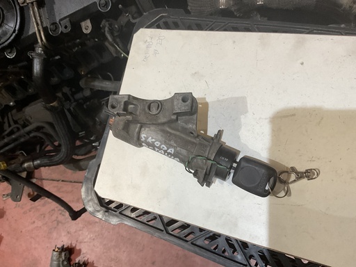 [4b0905851c] Conmutador de arranque skoda octavia ‘05