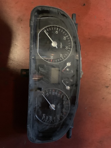 Cuadro instrumentos renault laguna 01
