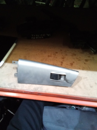 [Sin referencia] Botonera eleva lunas toyota corolla '07