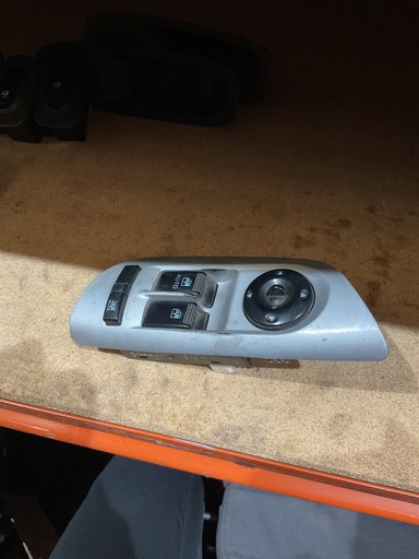 [93570] Botonera eleva lunas hyundai coupe '05