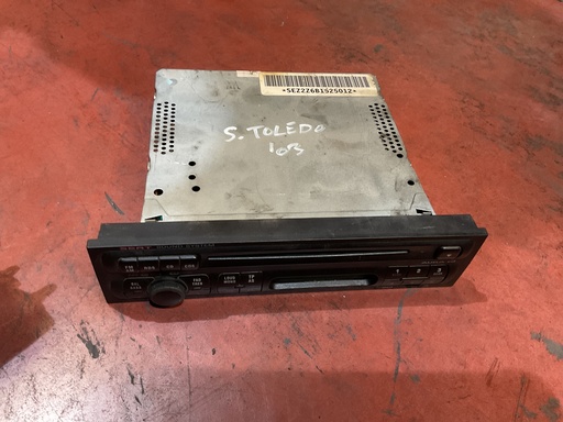 [E1021880] Radio seat toledo ‘03